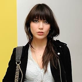 Daisy Lowe